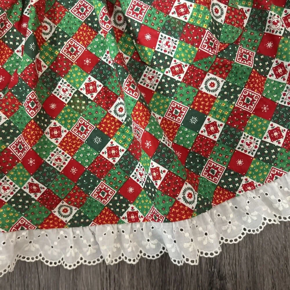 Vintage Handmade Half Apron Edged w/ Eyelet Lace Christmas Pattern/Colors